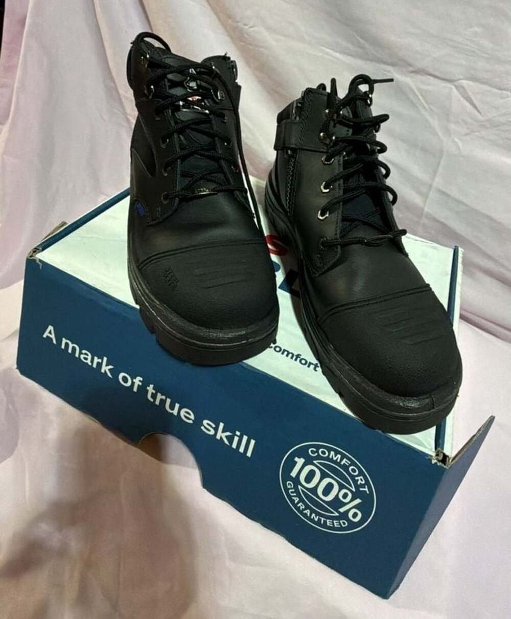 Steel Blue Parkes Zip Work Boot 968 Black Leather 
Size 12 Wide